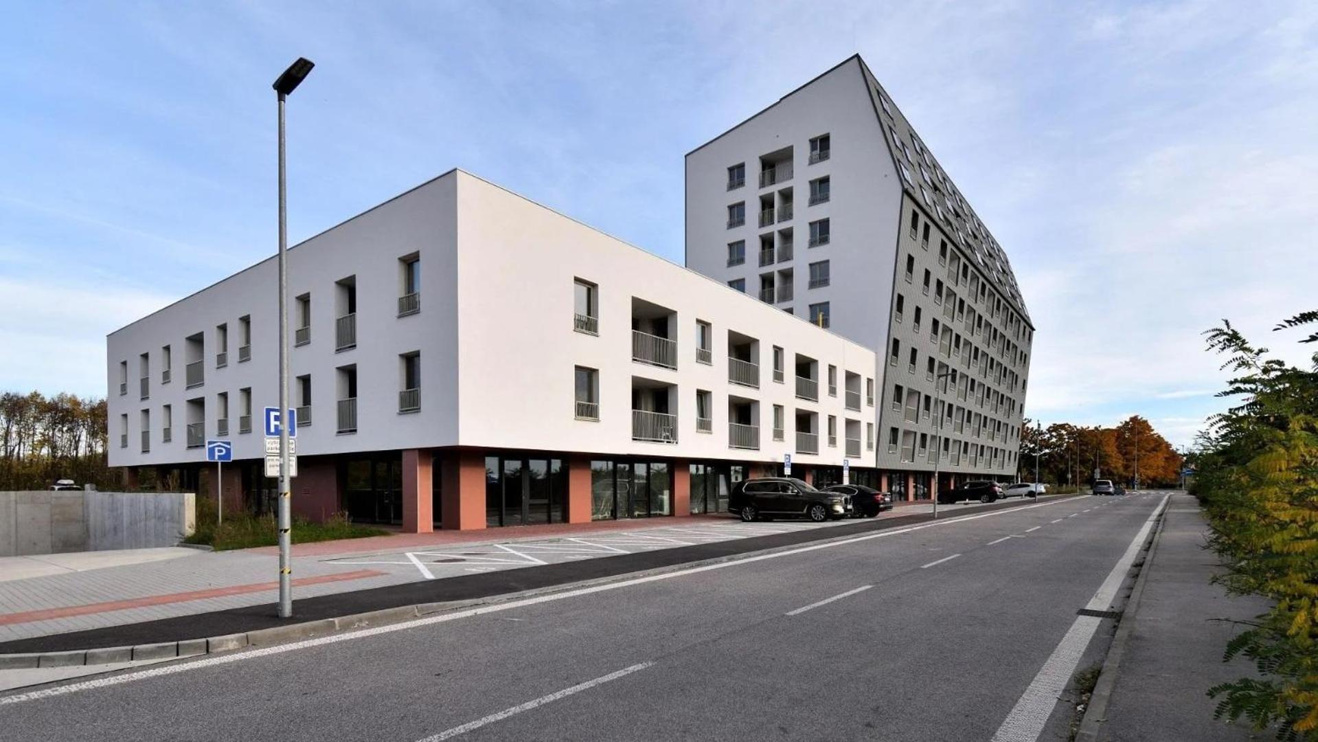 New Apartment With Free Garage Parking Near The Airport Bratislava Exteriér fotografie